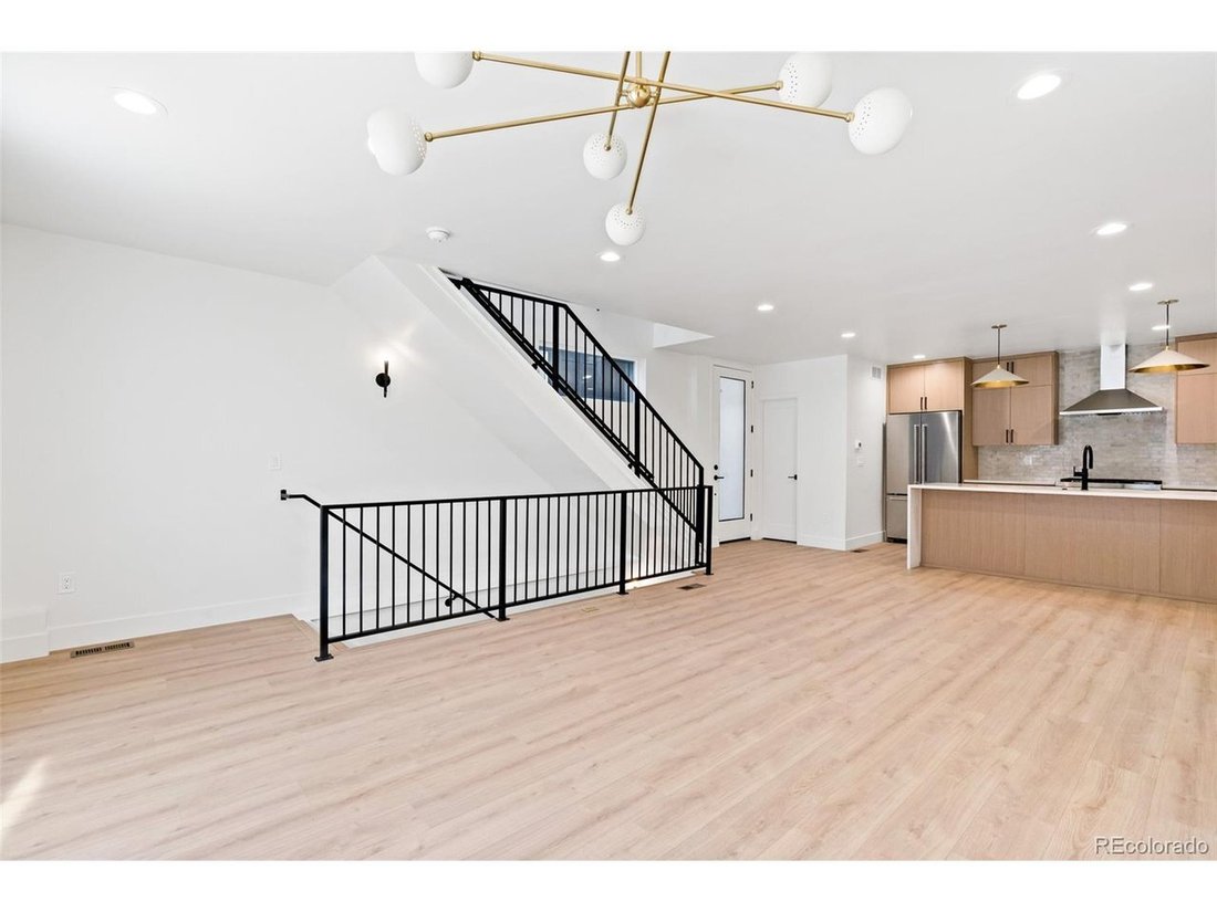 Denver, Colorado, United States 3 - 18493064