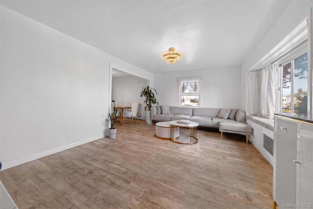 House in New York, New York, United States 4 - 18493561