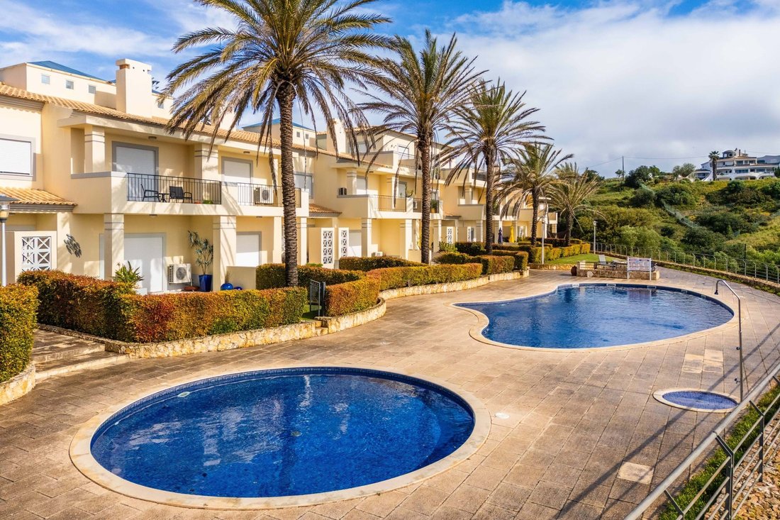 Townhouse in Olhos de Agua, Algarve, Portugal 2 - 17702588