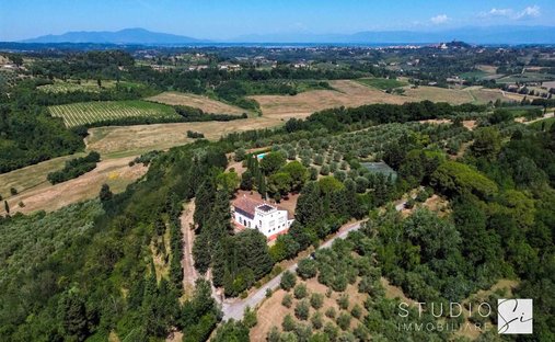 Villa in San Miniato, Tuscany, Italy 1
