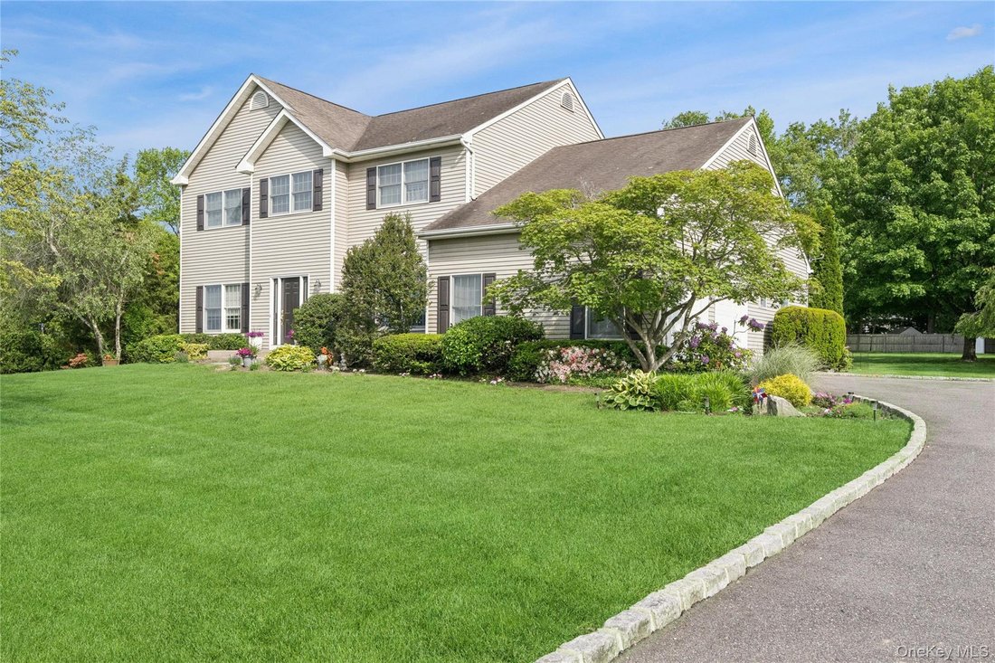 House in Melville, New York, United States 3 - 18495062