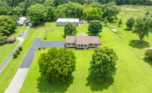 House in Loretto, Tennessee, United States 1