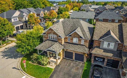 House in Burlington, Ontario, Canada 1