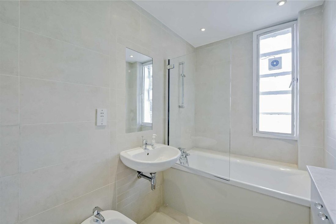 Apartment in Hyde Park, Westminster, England 5 - 18493126