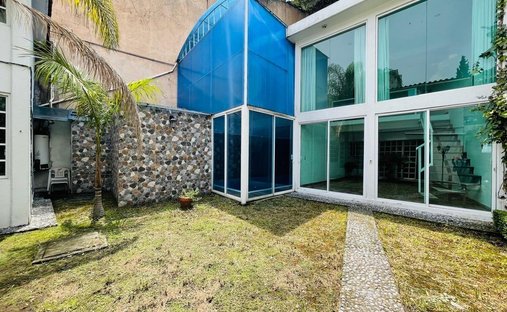 House in Naucalpan de Juárez, State of Mexico, Mexico 1
