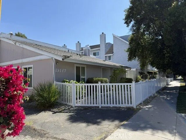 Los Angeles, California, United States 2 - 18493589