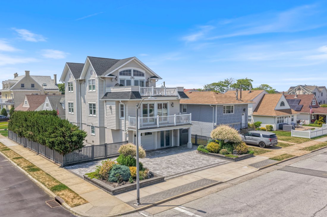 House in Long Beach, New York, United States 2 - 18491315