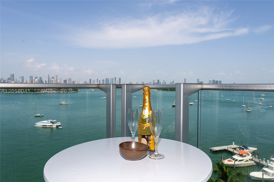 Condo in Miami Beach, Florida, United States 1 - 18493489