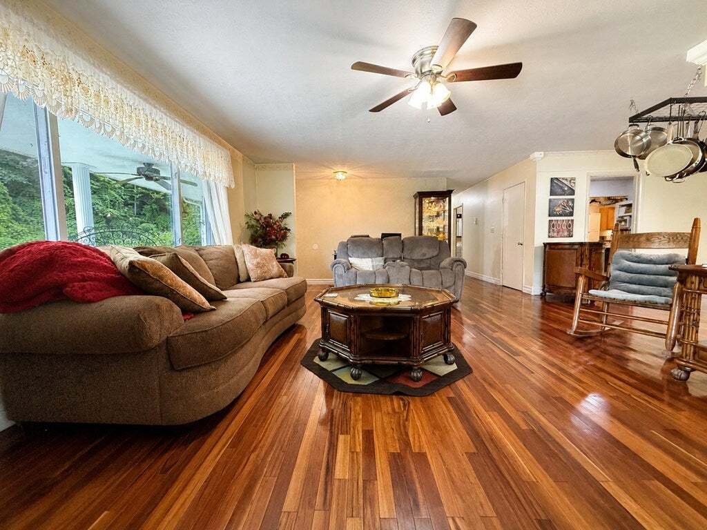 House in East Point, Kentucky, United States 4 - 17736377