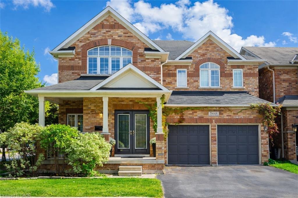 House in Burlington, Ontario, Canada 2 - 18494927