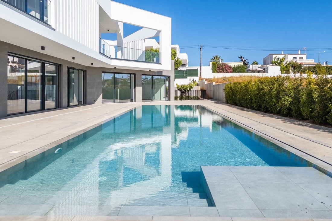 Villa in Olhos de Agua, Algarve, Portugal 1 - 18448467