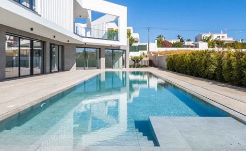 Villa in Olhos de Agua, Algarve, Portugal 1