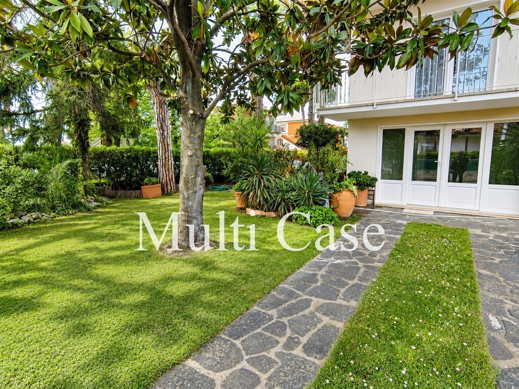 Villa in Lido di Camaiore, Camaiore, Tuscany 5 - 18493119
