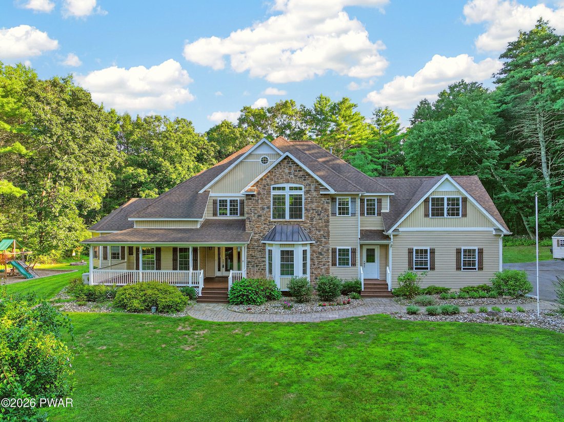 House in Milford, Pennsylvania, United States 2 - 18494812