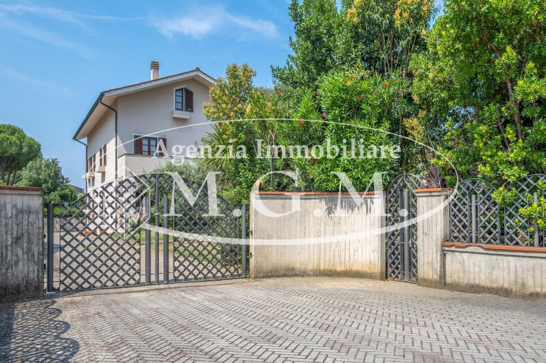 House in Calcinaia, Tuscany, Italy 4 - 18495126