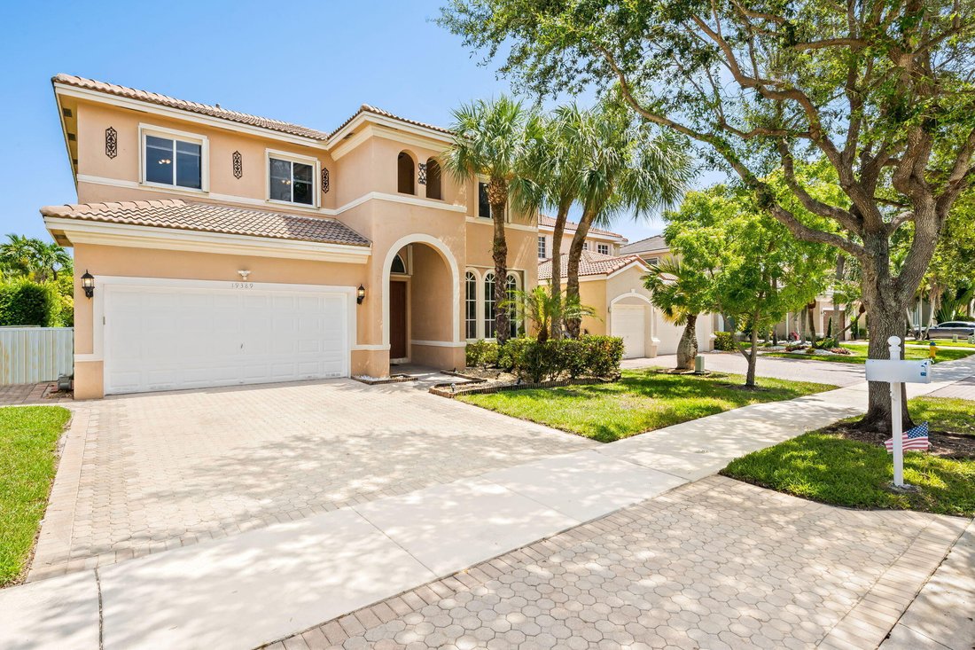 House in Pembroke Pines, Florida, United States 2 - 18493989