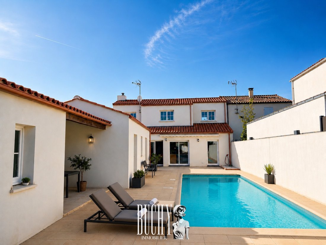 House in Olonne-sur-Mer, Les Sables-d'Olonne, France 1 - 17654391