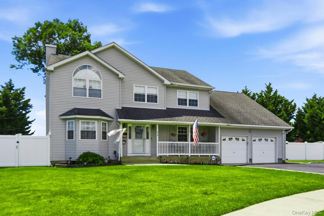 House in Bethpage, New York, United States 5 - 18493573