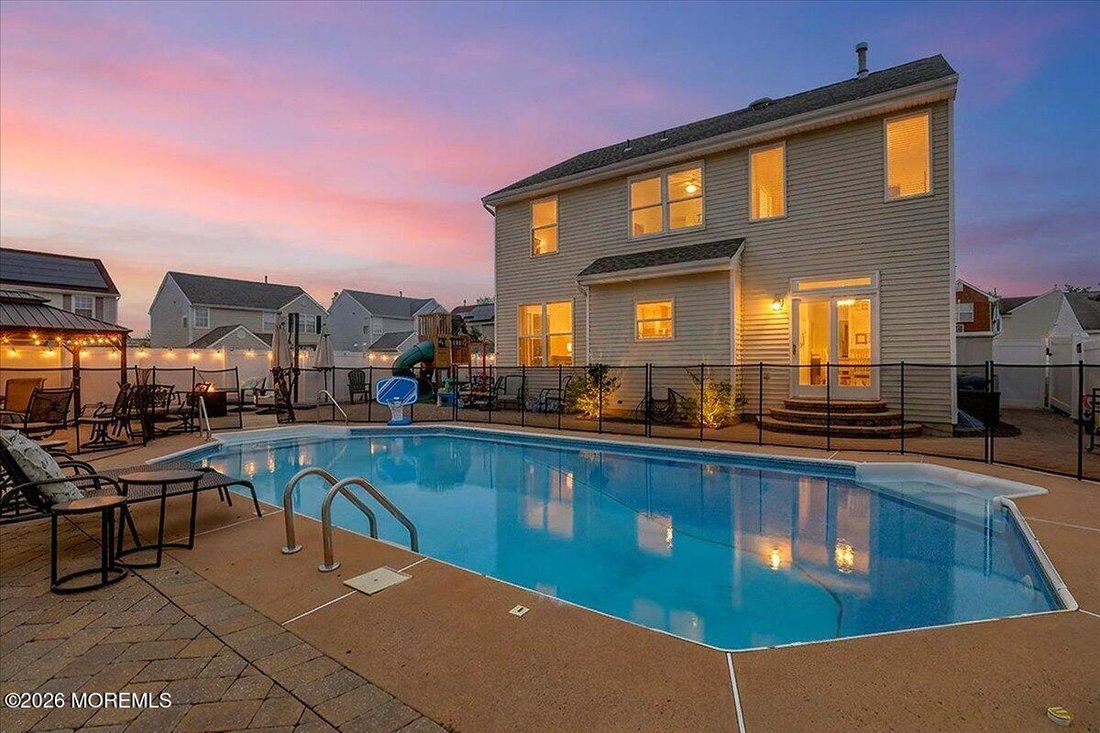 House in Hazlet, New Jersey, United States 2 - 18493017