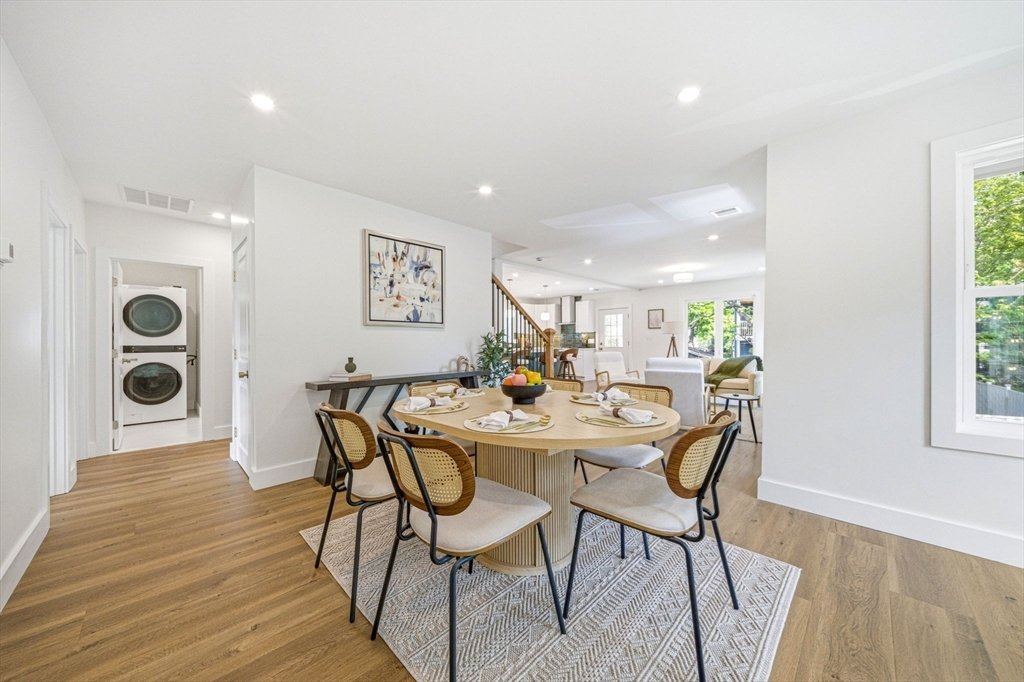 Condo in Newton, Massachusetts, United States 5 - 18257485