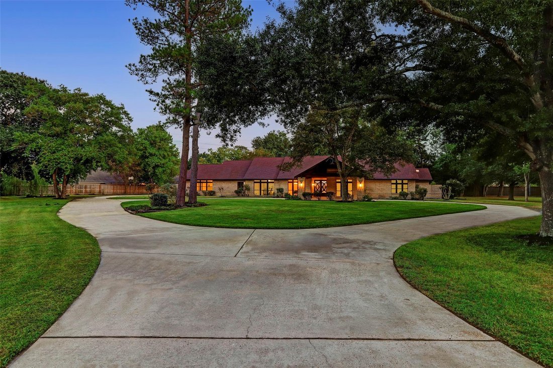 House in Tomball, Texas, United States 5 - 18494030
