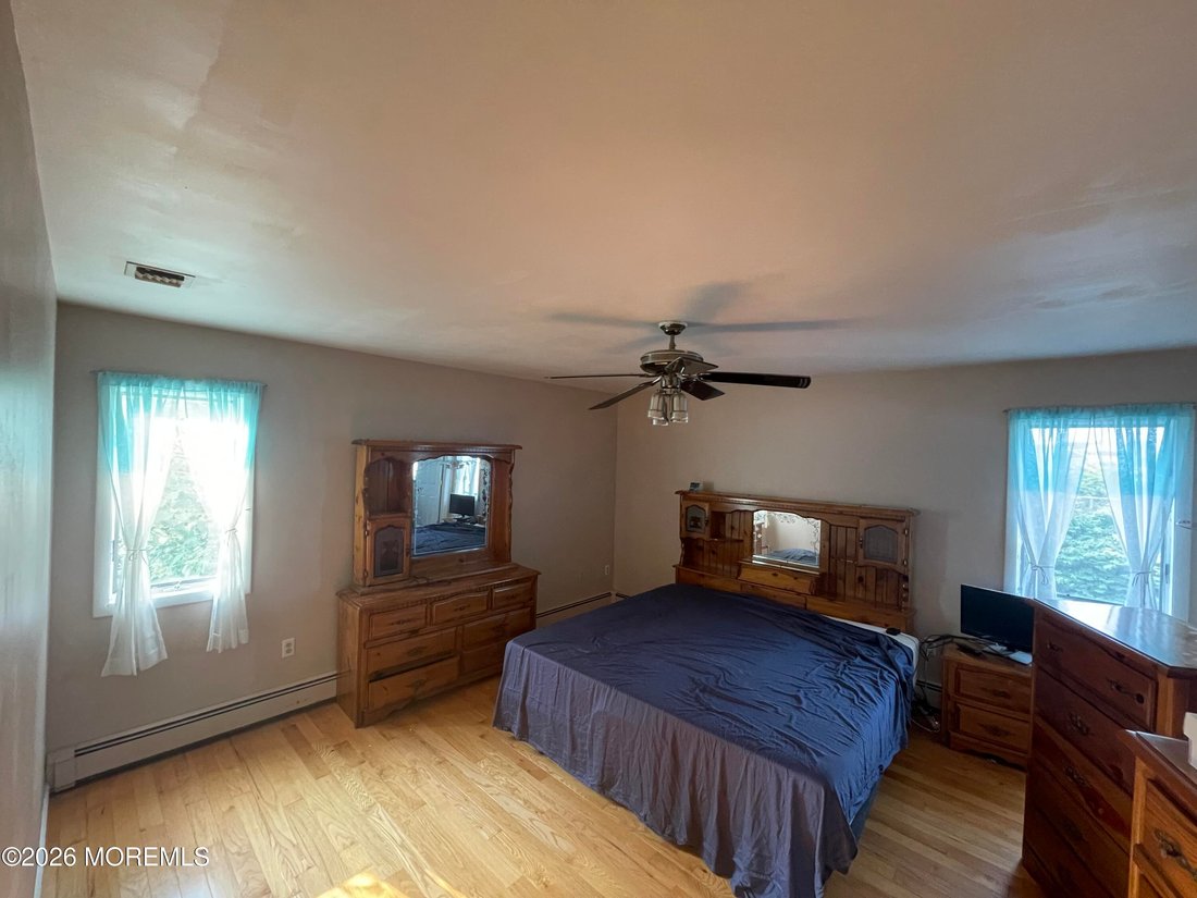 Ocean Township, New Jersey, United States 4 - 18056503