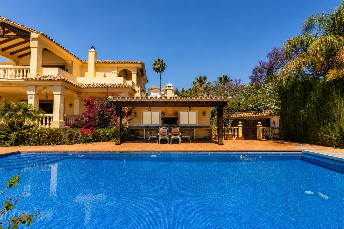 Villa in Benahavis, Andalusia, Spain 4 - 18493476