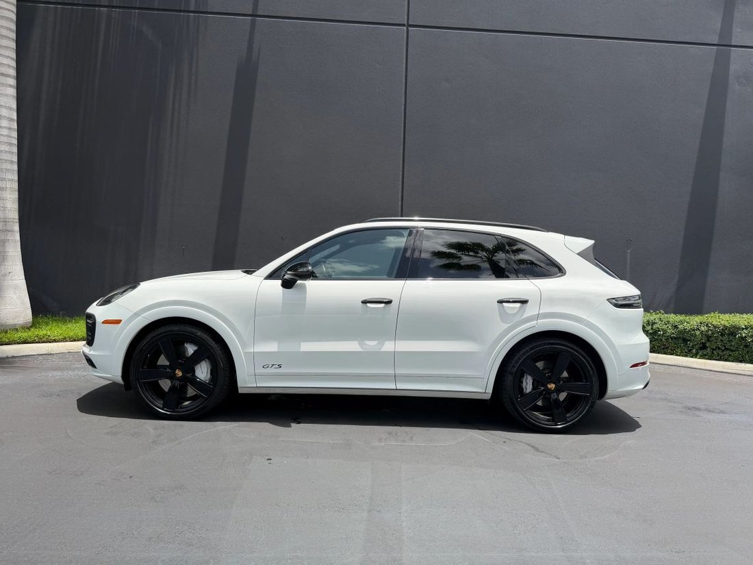 Suv in Doral, FL, United States 2 - 18495522