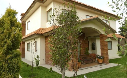 House in San Miguel Zinacantepec, State of Mexico, Mexico 1