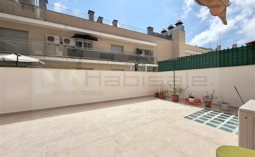 Apartment in Venteira, Lisbon, Portugal 1