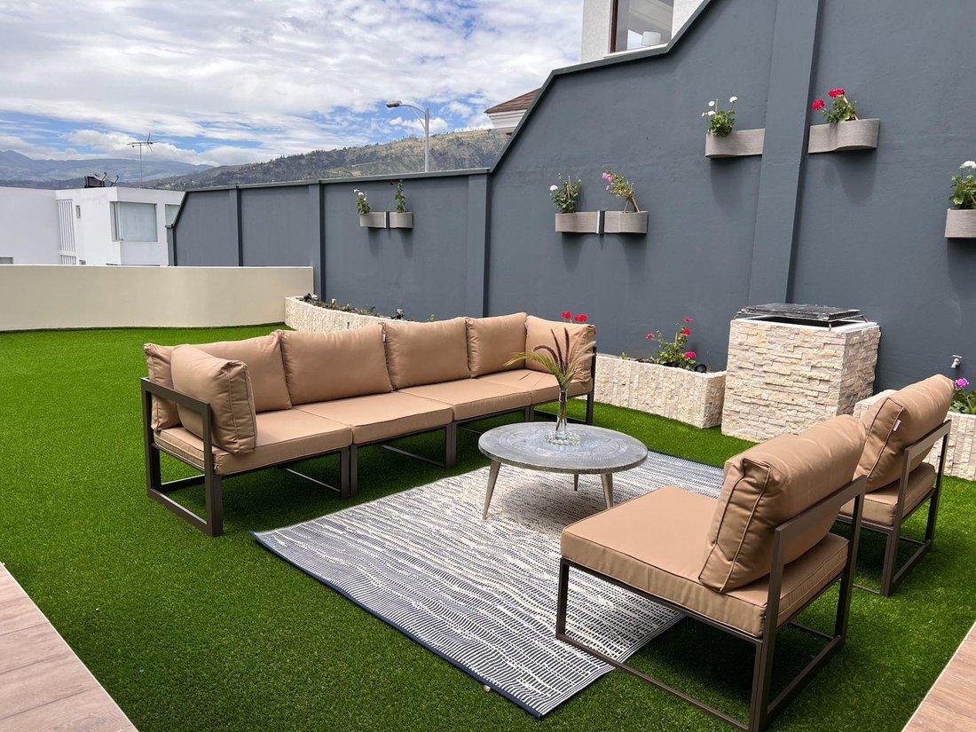 House in Quito, Pichincha, Ecuador 2 - 18492586