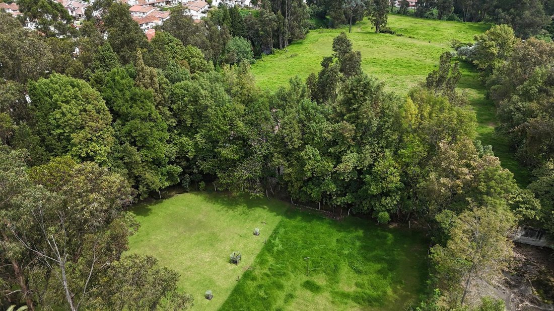 Land in Sangolqui, Pichincha, Ecuador 2 - 18492589