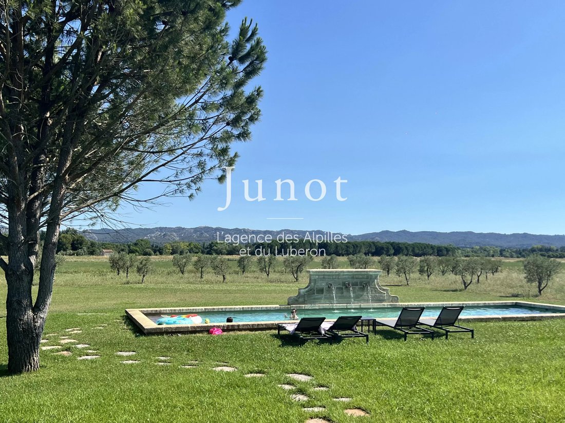 Country House in Maillane, Provence-Alpes-Côte d'Azur, France 2 - 15094781