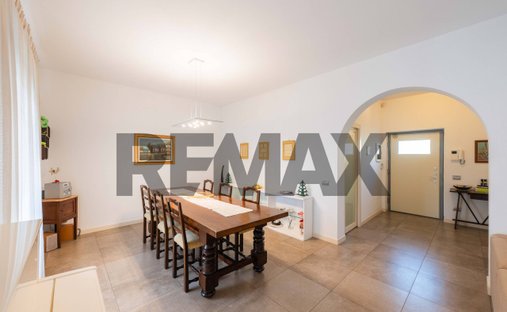 Villa in Dalmine, Lombardy, Italy 1