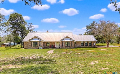 House in La Vernia, Texas, United States 1
