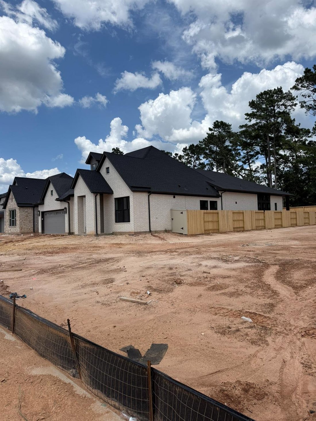 House in Pinehurst, Texas, United States 3 - 17390737