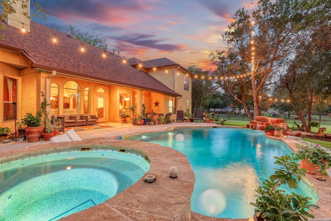 House in Garden Ridge, Texas, United States 5 - 18494862