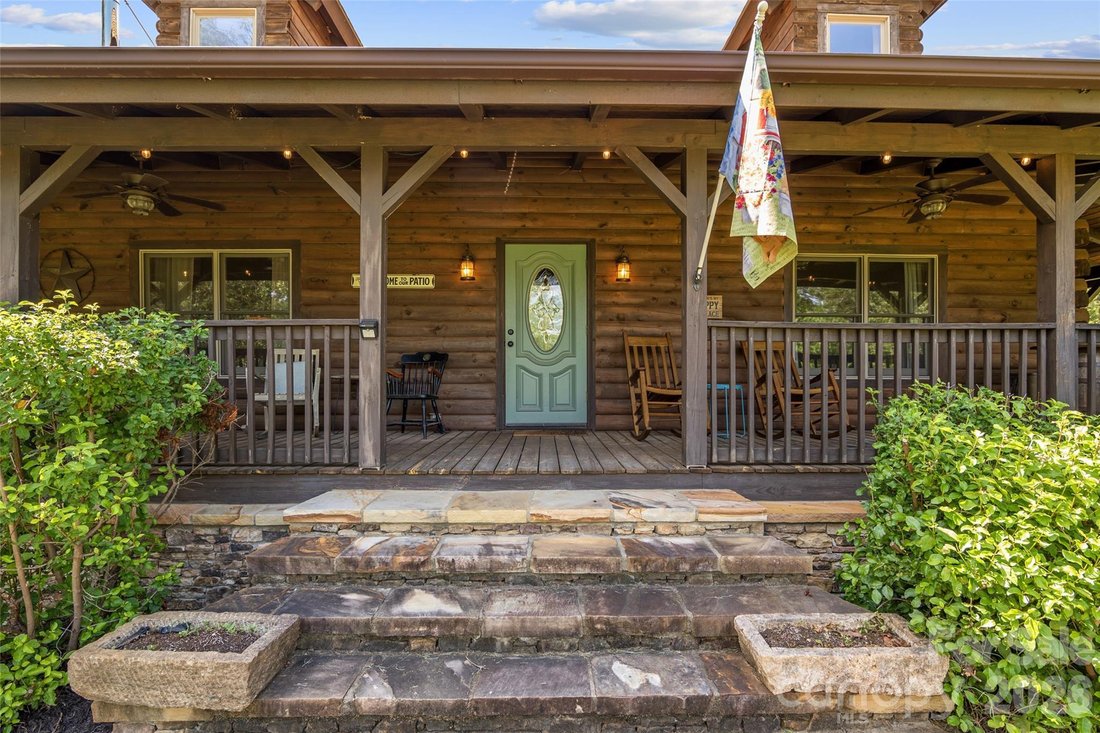 House in Mill Spring, North Carolina, United States 2 - 18495004
