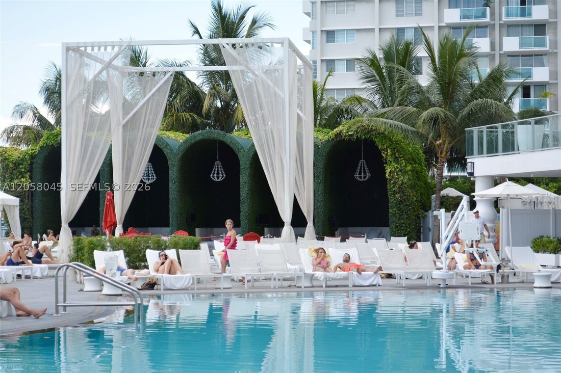 Condo in Miami Beach, Florida, United States 5 - 18493489