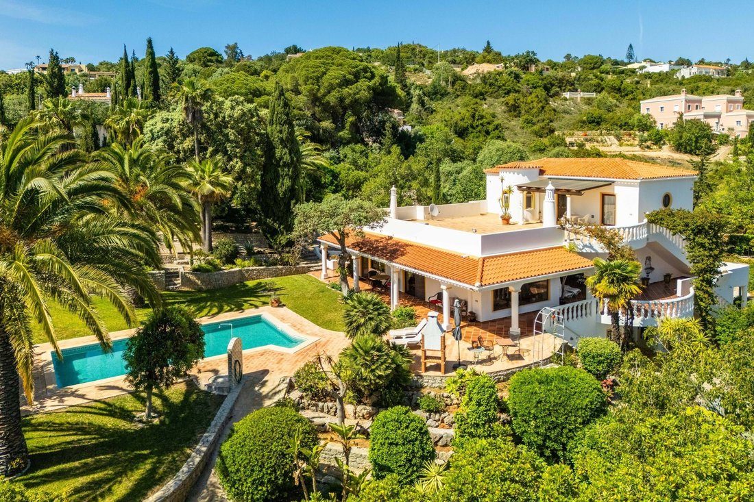 Villa in Faro (Se e Sao Pedro), Algarve, Portugal 1 - 17785684