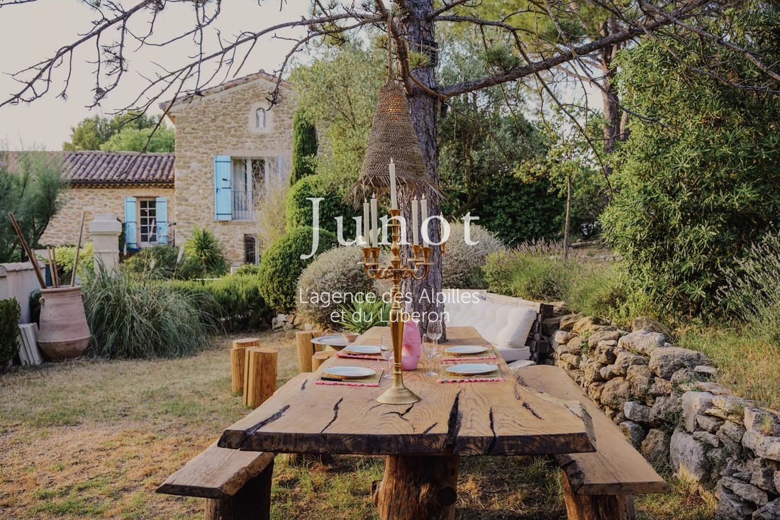 Country House in Maubec, Provence-Alpes-Côte d'Azur, France 4 - 17503167