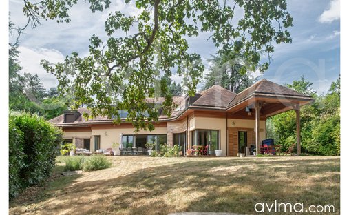 House in L'Étang-la-Ville, Ile-de-France, France 1