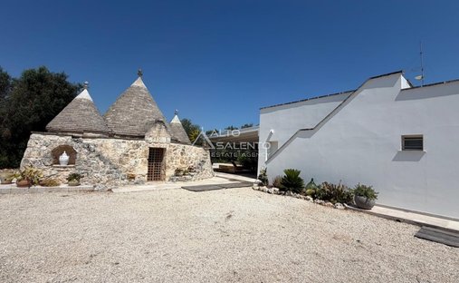 Villa in Center, Carovigno, Apulia 1