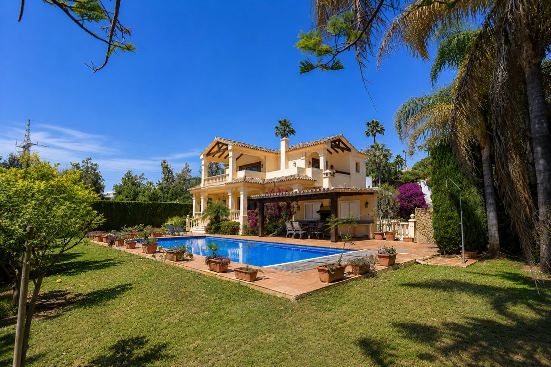 Villa in Benahavis, Andalusia, Spain 1 - 18493476