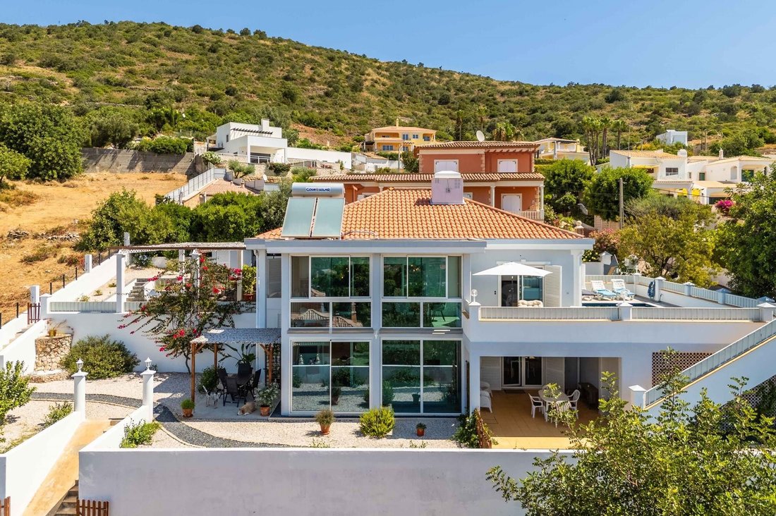 Villa in Loule (Sao Clemente), Algarve, Portugal 1 - 17843015
