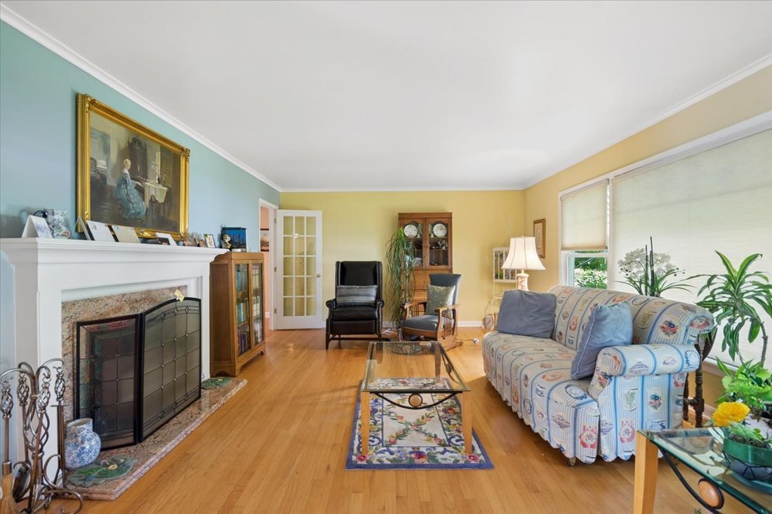 House in Glenview, Illinois, United States 3 - 18494712