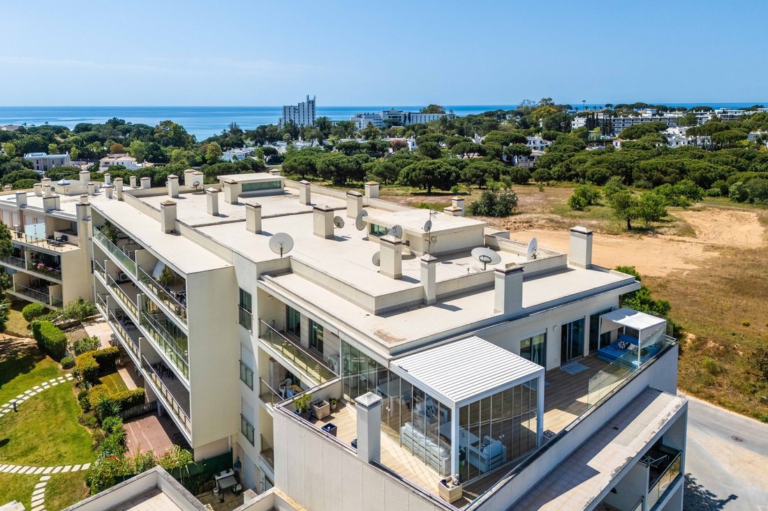 Apartment in Praia dos Pescadores, Olhos de Agua, Portugal 1 - 17850986