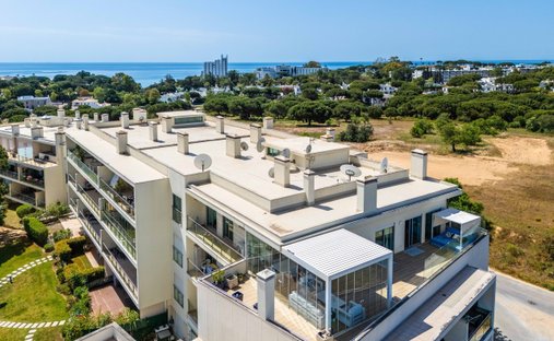 Apartment in Praia dos Pescadores, Olhos de Agua, Portugal 1