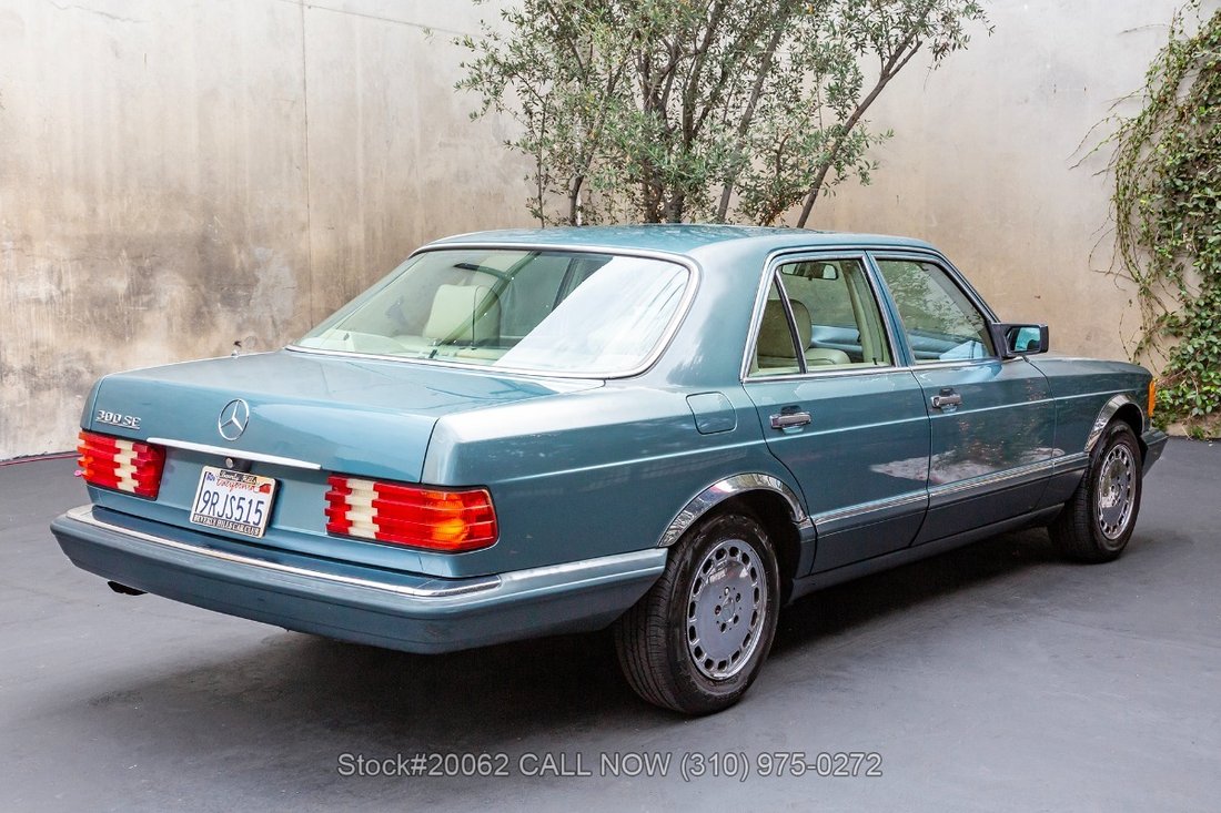 Mercedes-Benz 300SE in Los Angeles, CA 5 - 18495329