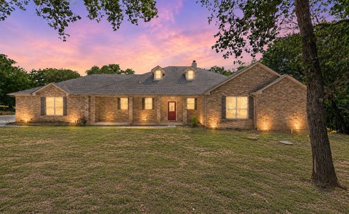 House in Alvarado, Texas, United States 1